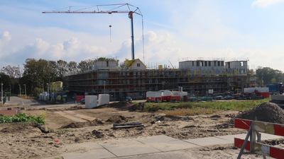 850994 Gezicht op de bouw van een appartementencomplex aan de Tweede Muntmeesterslaan in de buurt Leeuwesteyn in de ...